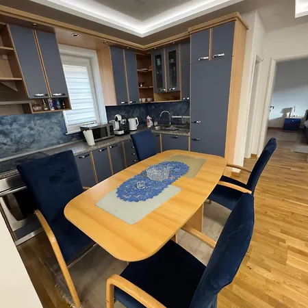 La Luna - Free Private Parking Apartman Szarajevó